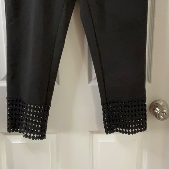 🔥$5 SALE!.Airoldi Collection beautiful embellished hem ankle pants, sz 14 black - Picture 2 of 10